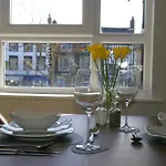 Stunning 1 Bed In Centre - Free Parking - Yorkshire Accommodates *